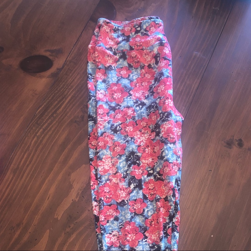 LuLaRoe leggings- reddish flowers
